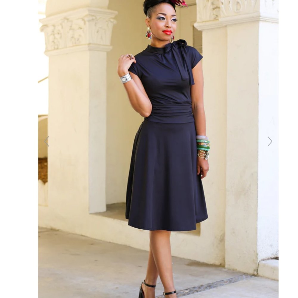 XL Retrolicious navy blue "Bombshell" dress, tie-neck vintage style fit & flare